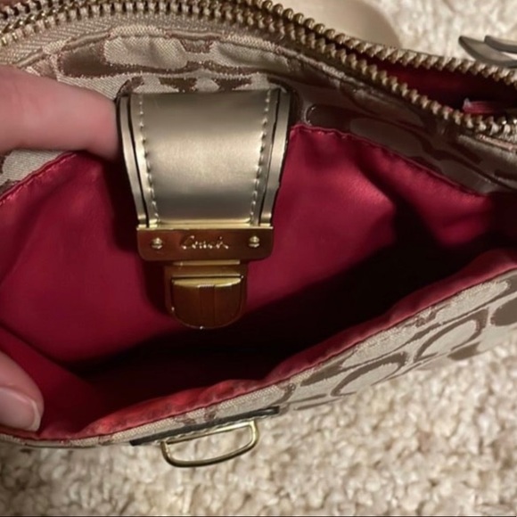Coach Signature Logo Crossbody Bag - Picture 3 of 4